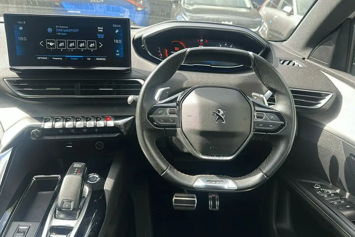 2021-peugeot-5008-suv-12-puretech-gt-eat8-big-10