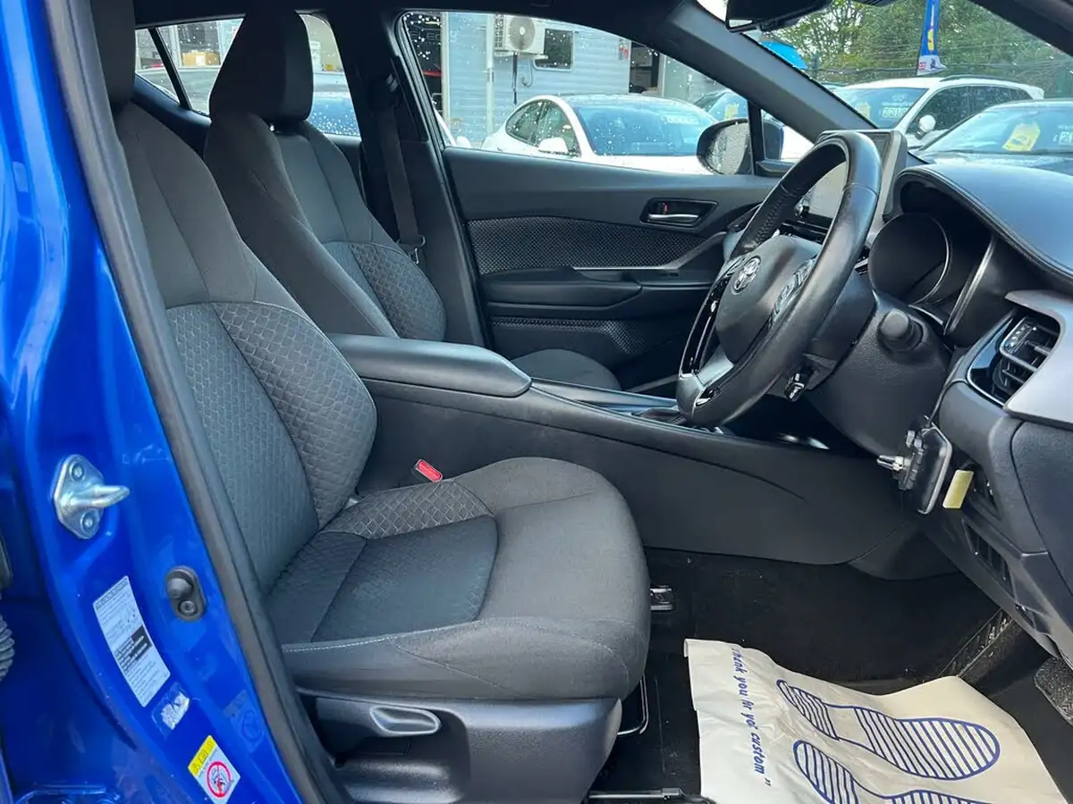 2020-toyota-c-hr-18-vvt-i-icon-parking-pack-big-23