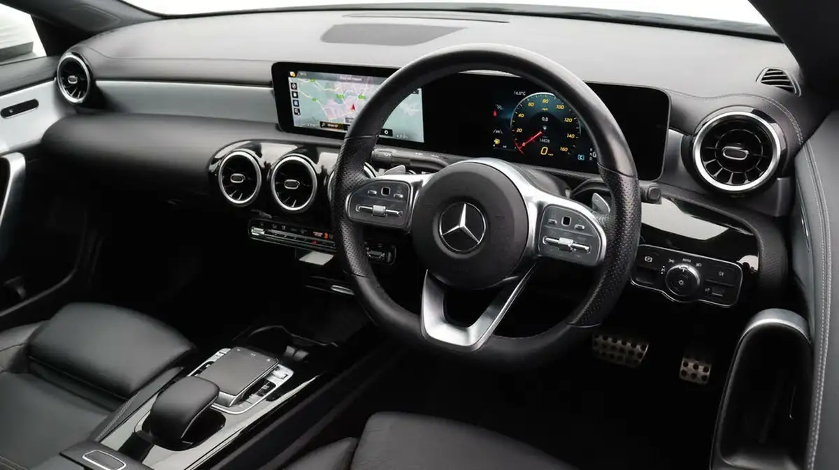 2019-mercedes-benz-cla-13-cla-200-amg-line-coupe-4d-7g-dct-big-9