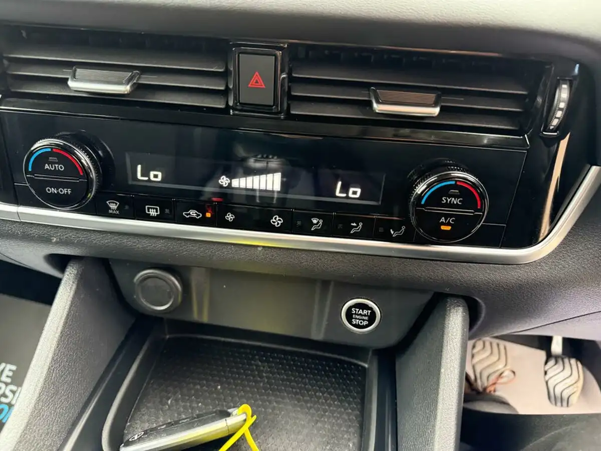 2023-nissan-qashqai-13-dig-t-acenta-premium-140ps-big-38
