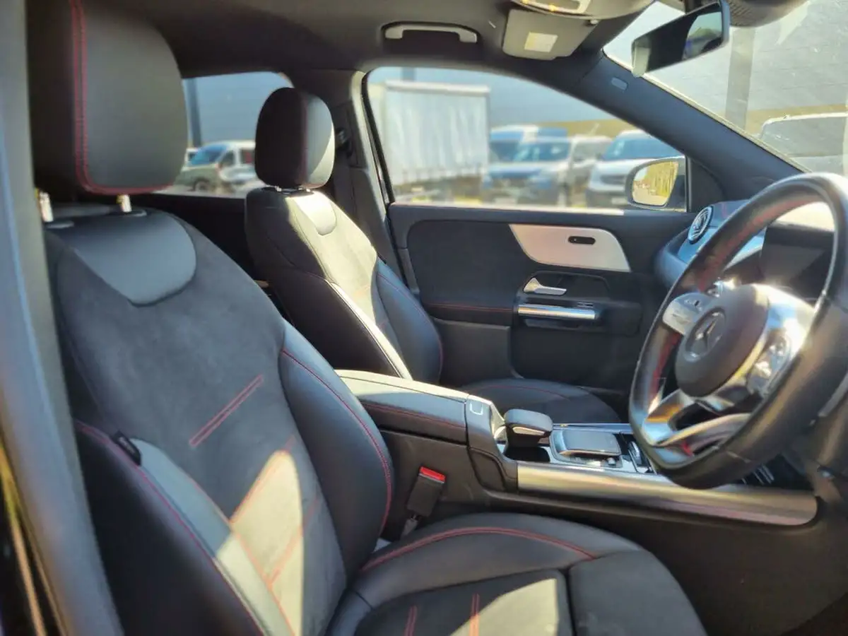 2021-mercedes-benz-eqa-e-eqa-250-amg-line-big-12
