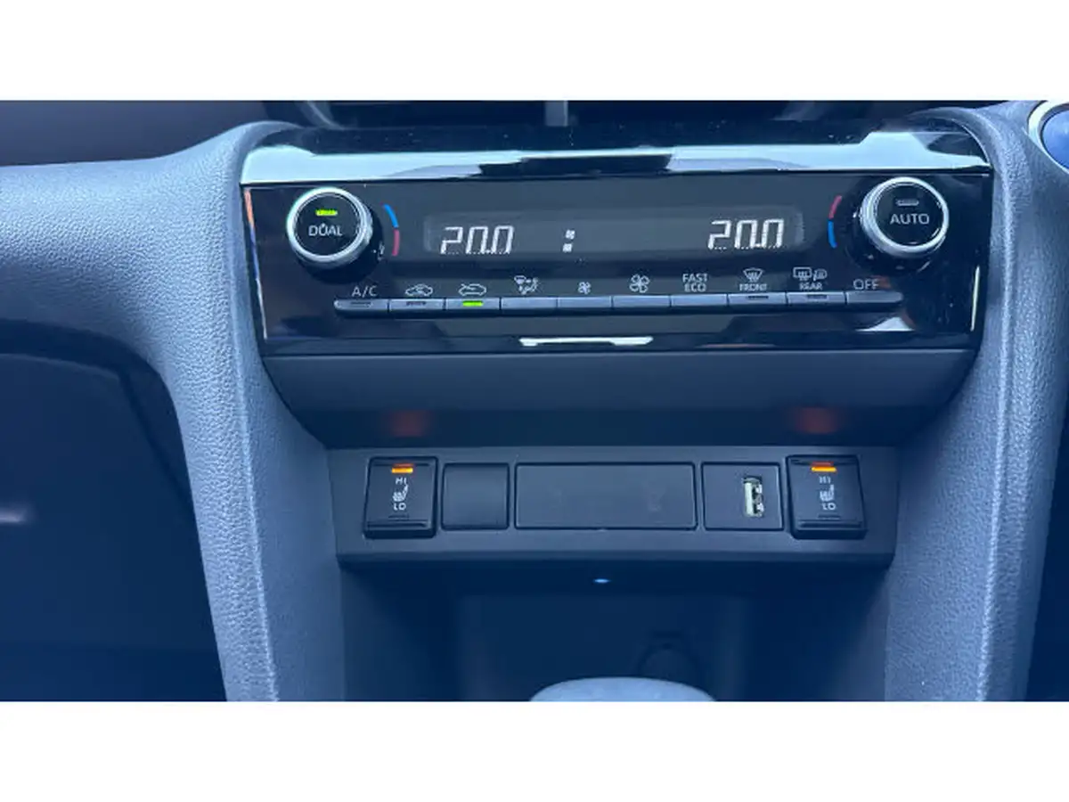 2022-toyota-yaris-cross-15-vvt-i-excel-big-35