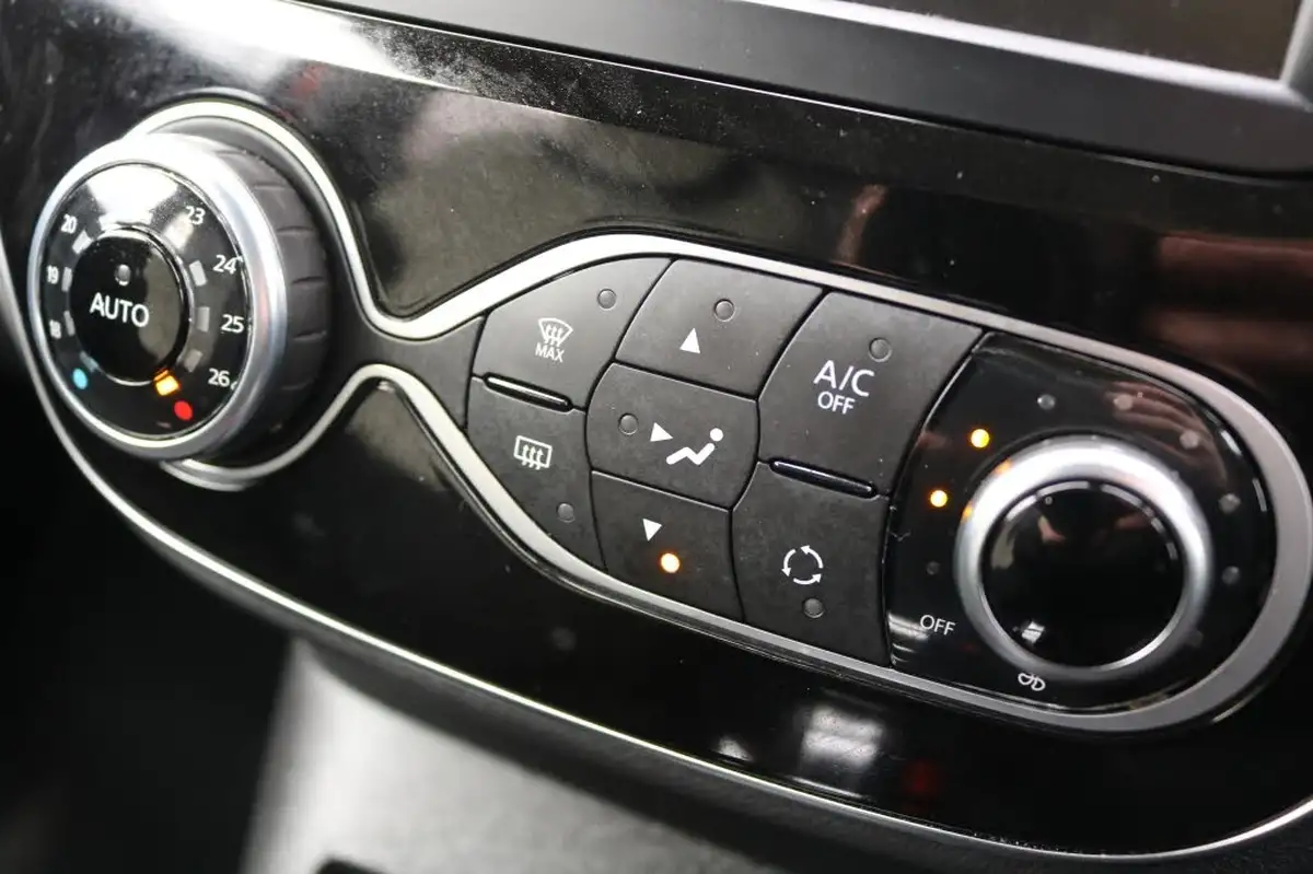 2019-renault-captur-15dci-iconic-90bhp-energy-ss-edc-auto-big-29