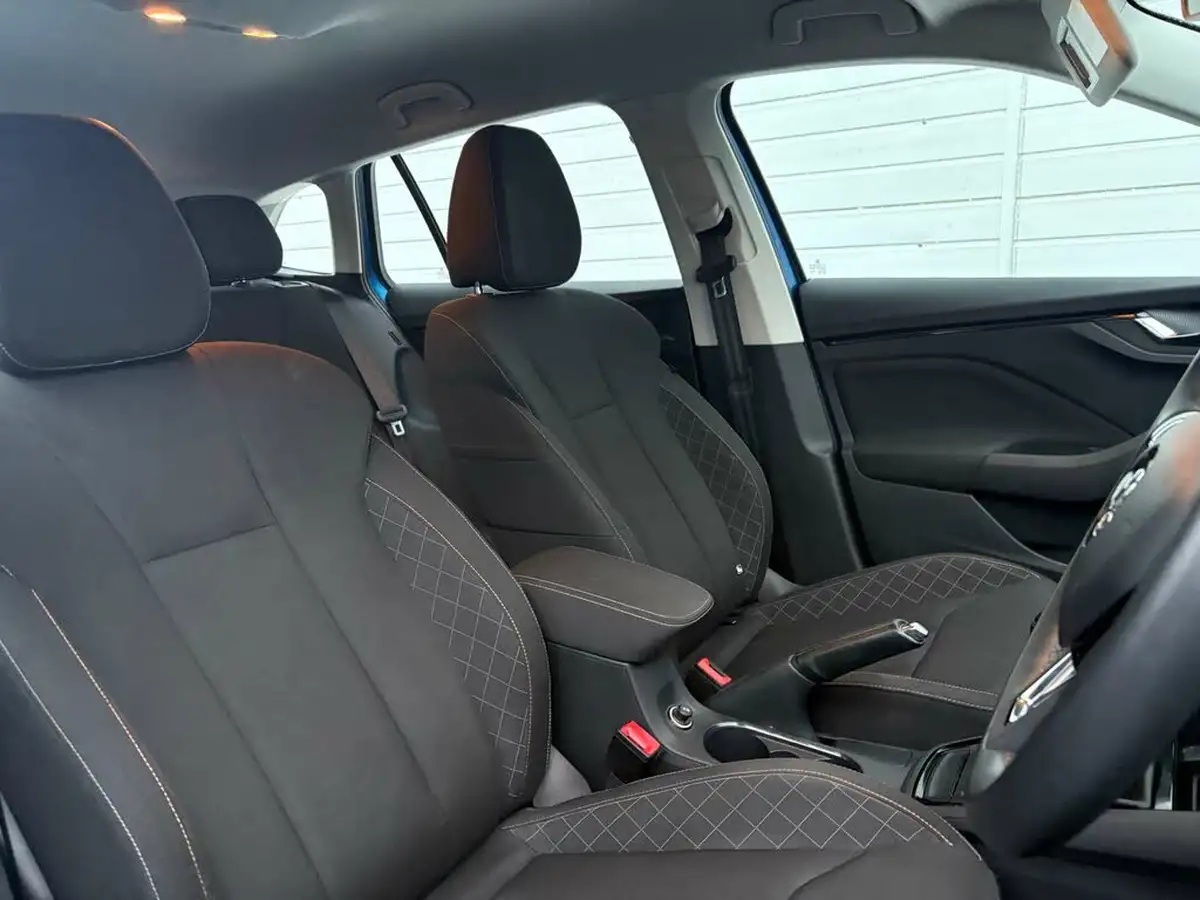 2019-skoda-scala-10-tsi-se-115ps-big-13