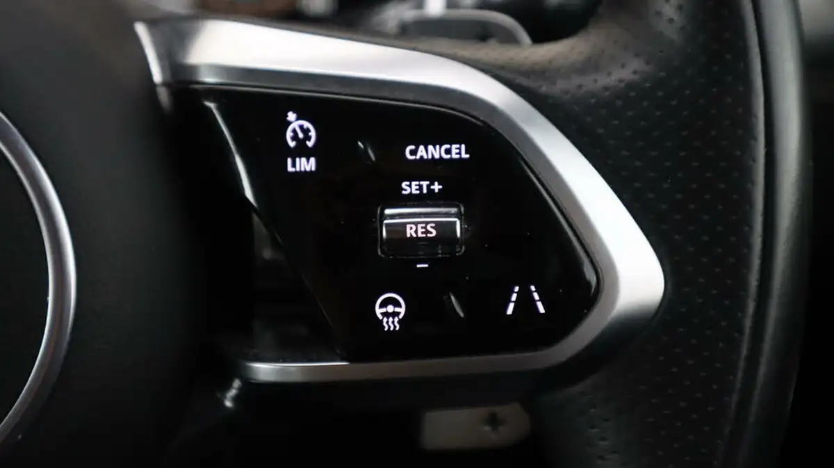 2022-jaguar-f-pace-20-p400e-r-dynamic-s-big-25