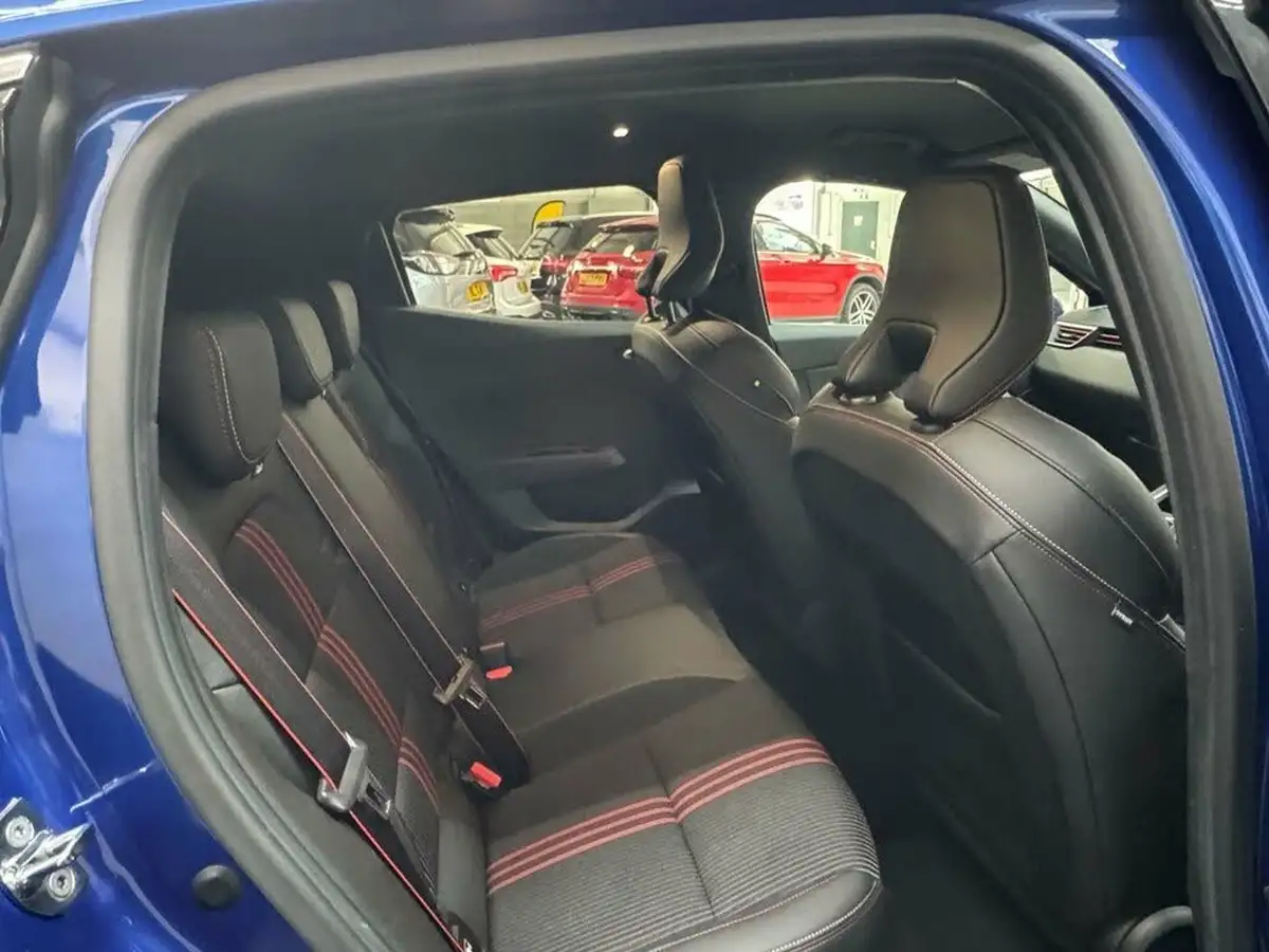 2021-renault-clio-16-rs-line-big-18