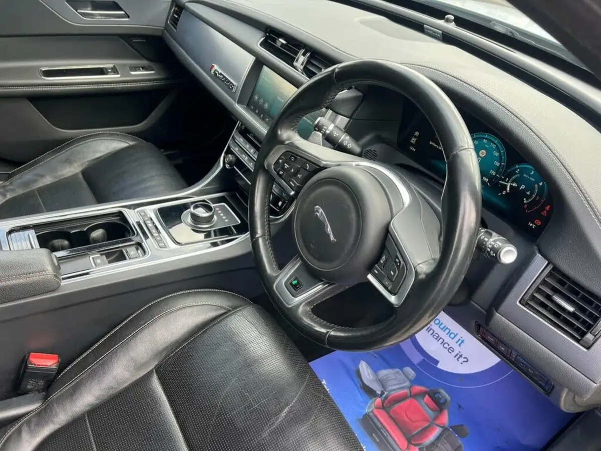 2017-jaguar-xf-20td-r-sport-180ps-sportbrake-5d-1999cc-auto-big-11