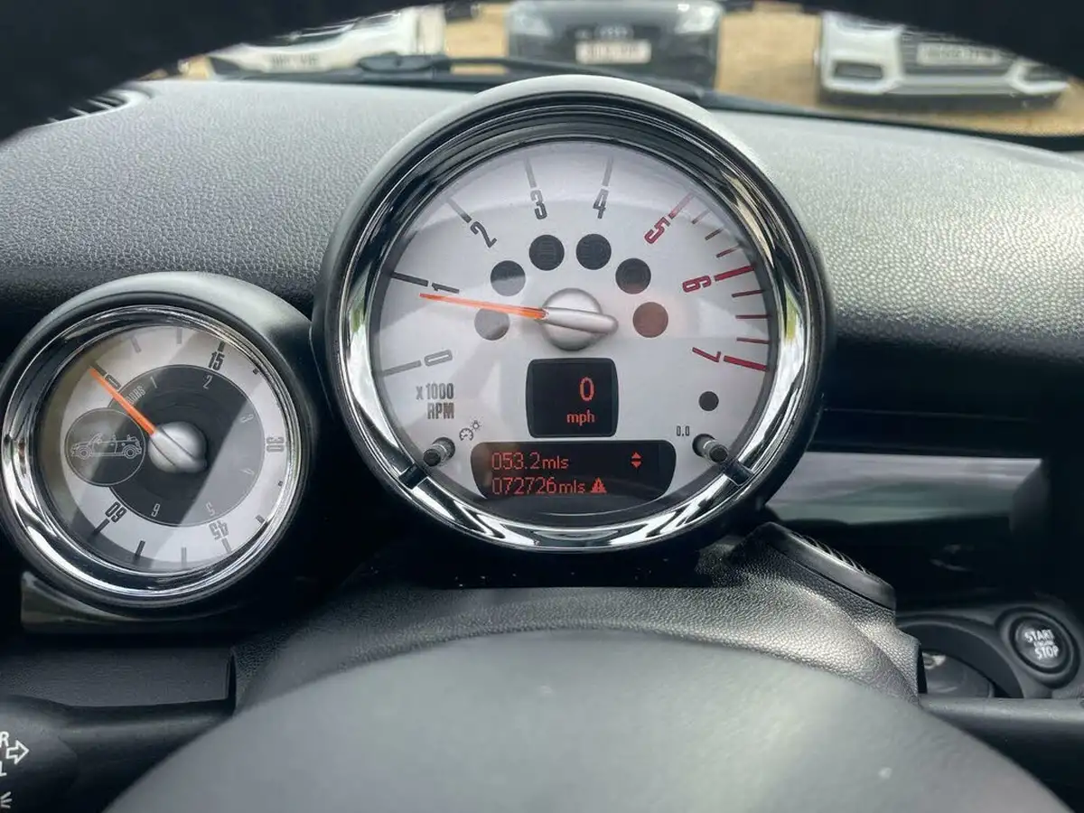 2013-mini-cooper-16td-cooper-d-112bhp-convertible-2d-big-17
