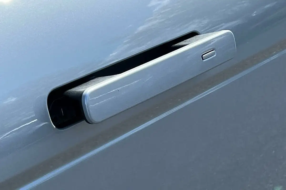 2024-land-rover-range-rover-evoque-15-p300e-dynamic-se-big-20