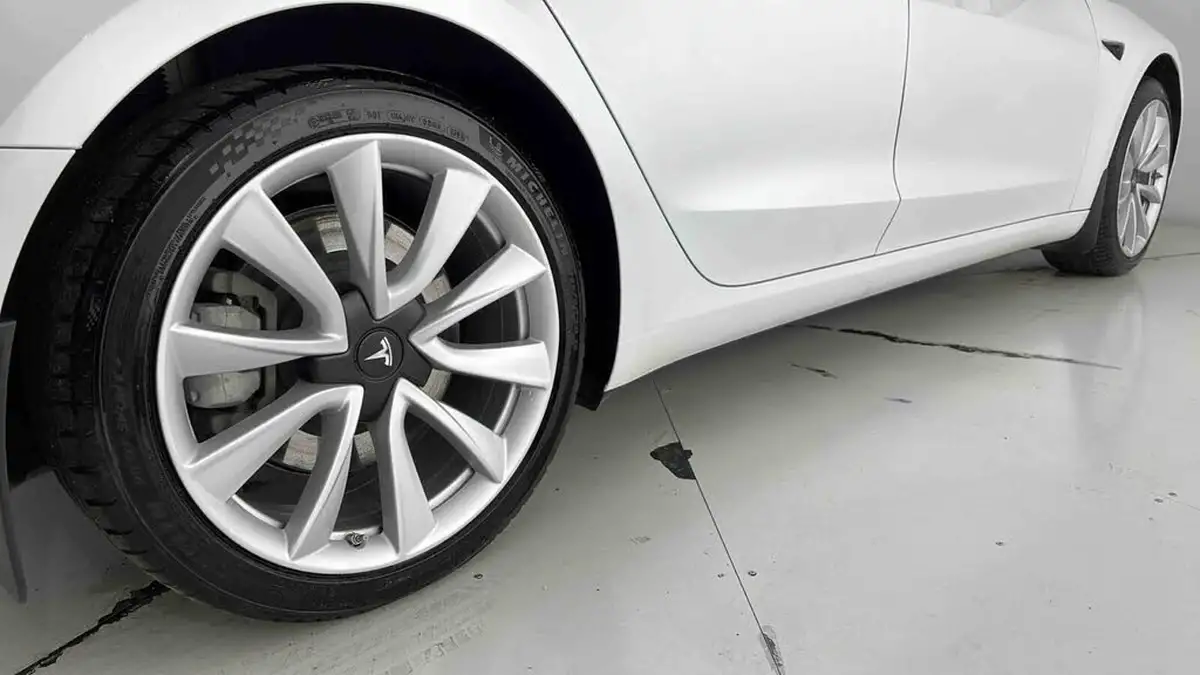2020-tesla-model-3-e-standard-plus-big-29
