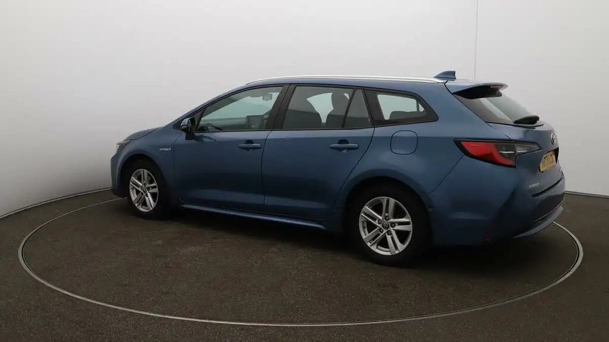 2022-toyota-corolla-18-vvt-i-icon-tech-spare-wheel-touring-sports-5d-big-30