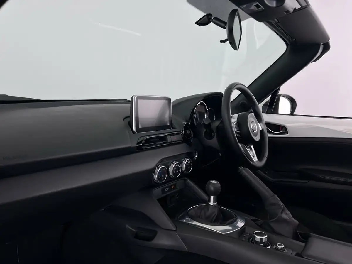 2016-mazda-mx-5-15-se-l-nav-big-11
