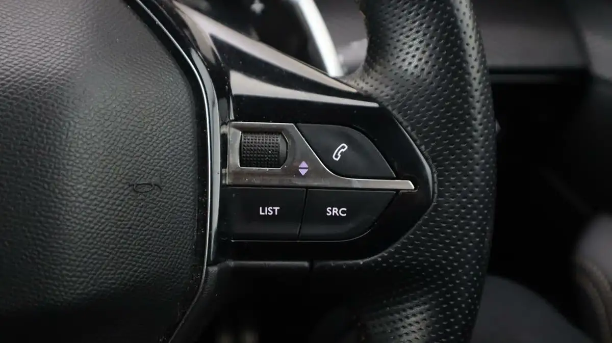 2021-peugeot-508-12-puretech-gt-big-24