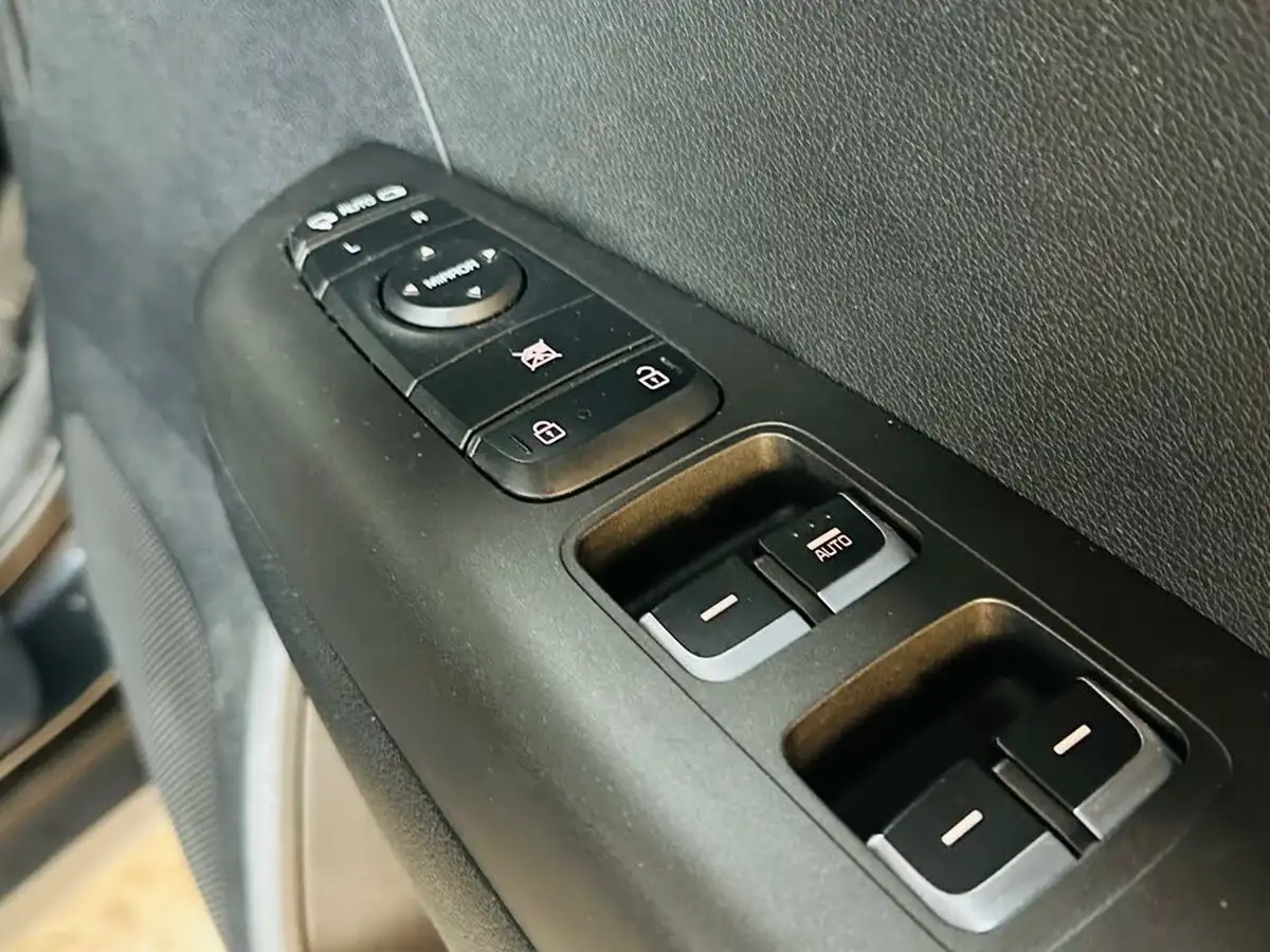 2021-kia-sportage-16-gdi-2-big-47