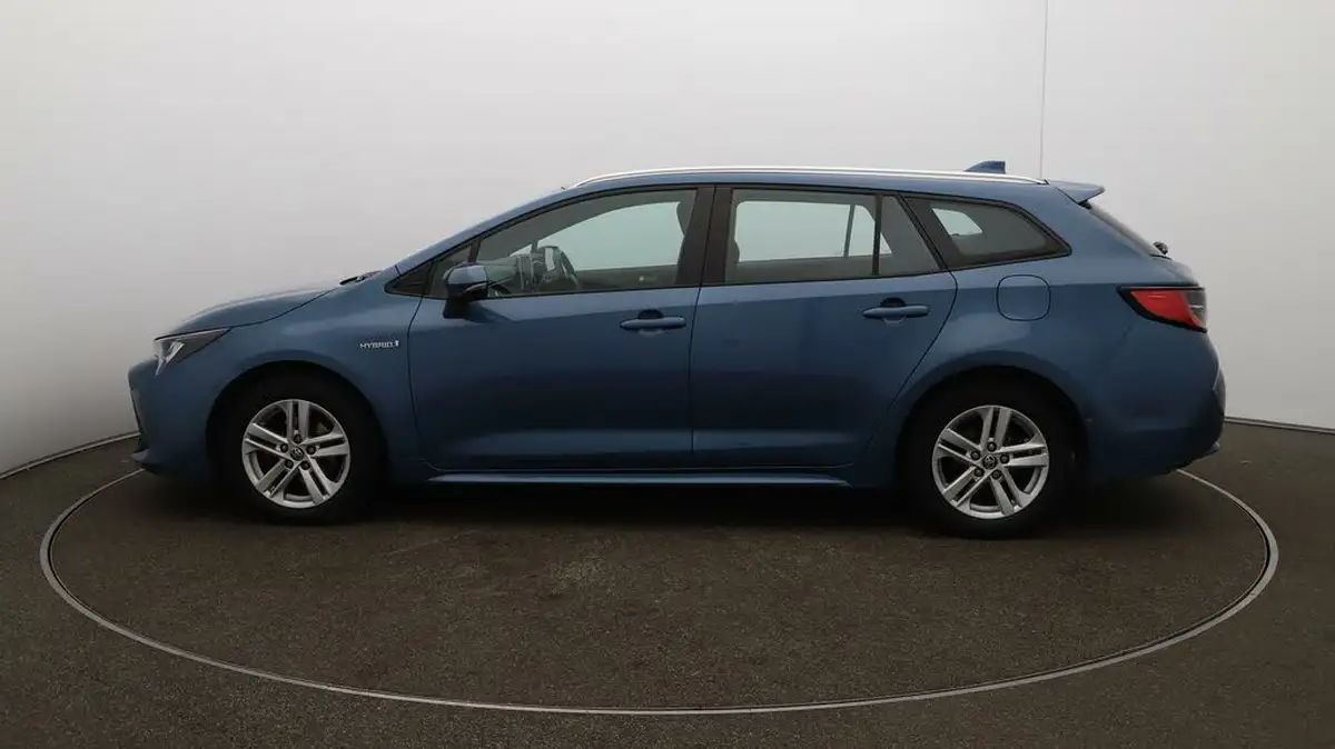 2022-toyota-corolla-18-vvt-i-icon-tech-spare-wheel-touring-sports-5d-big-58