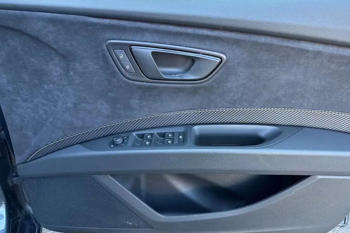 2019-seat-leon-20-tsi-cupra-290-big-20