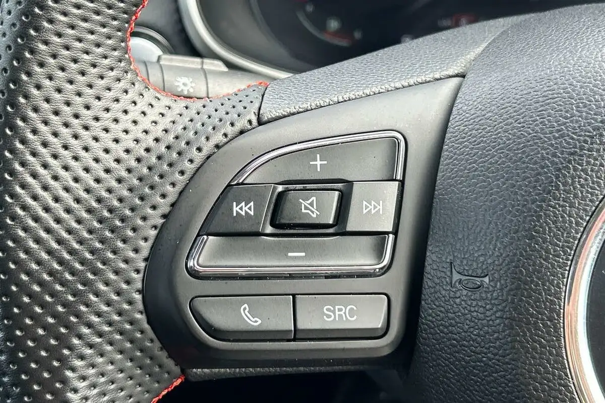 2024-mg-zs-suv-10t-gdi-exclusive-big-15