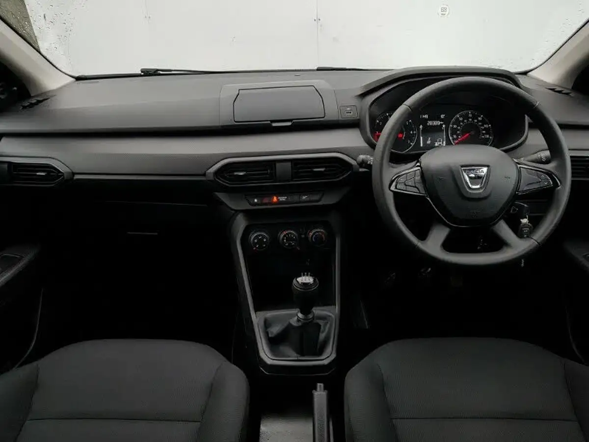 2021-dacia-sandero-10-sce-access-big-2