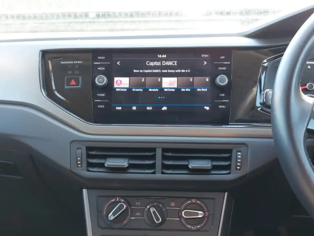 2020-volkswagen-polo-10-tsi-match-big-9