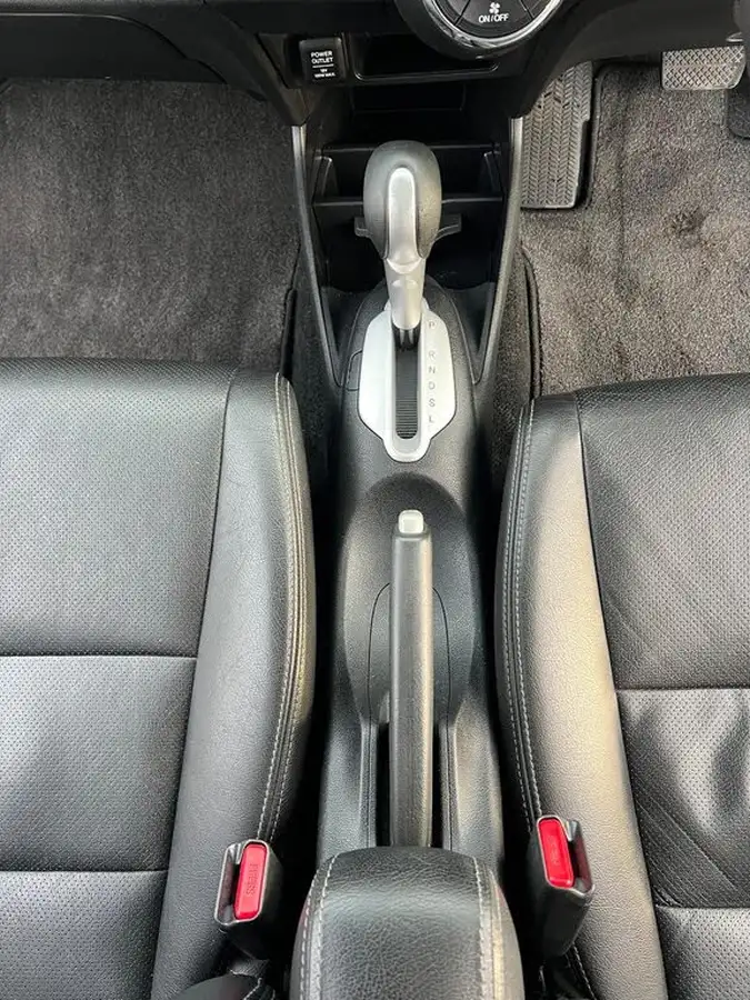 2013-honda-insight-big-22