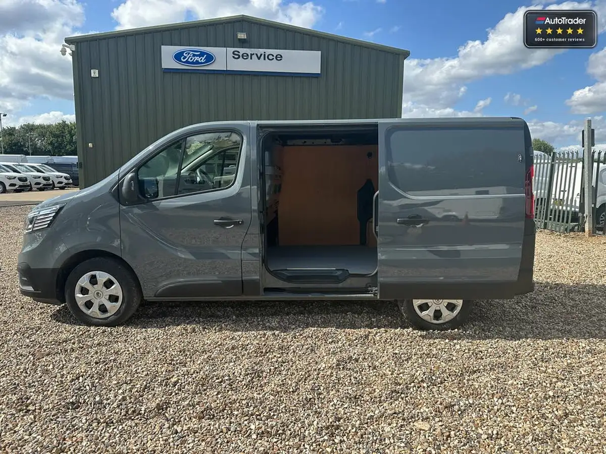 2022-renault-trafic-20dci-sl28-130-business-big-11
