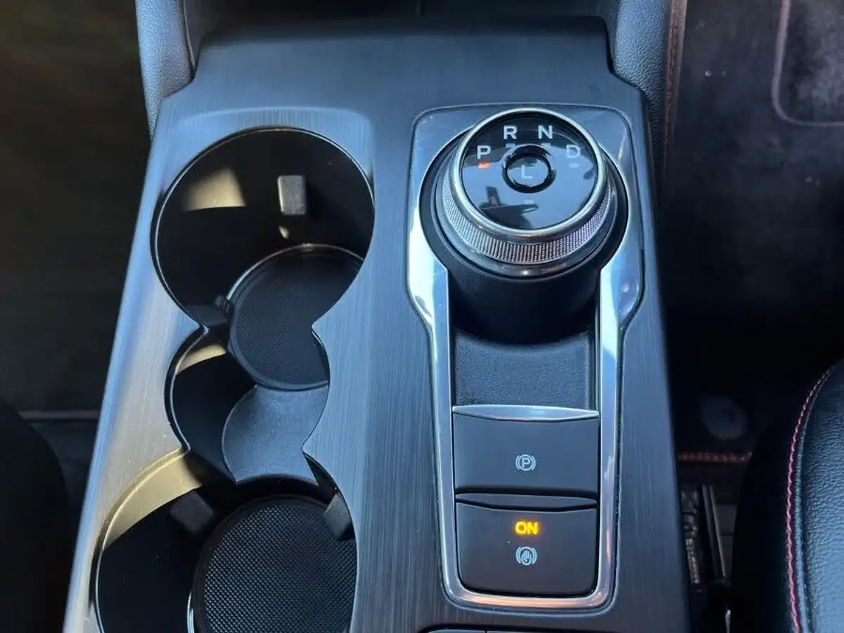 2022-ford-kuga-big-19