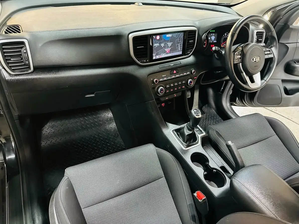 2021-kia-sportage-16-gdi-2-big-2