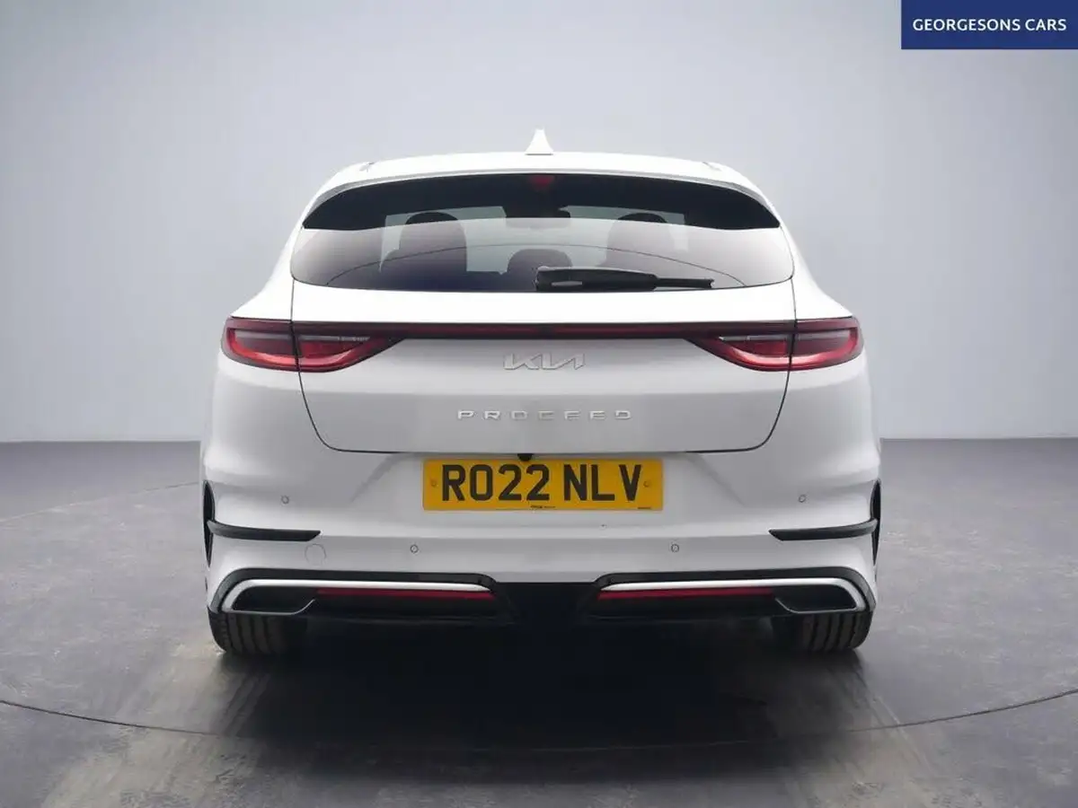 2022-kia-pro-ceed-15-t-gdi-gt-line-big-7