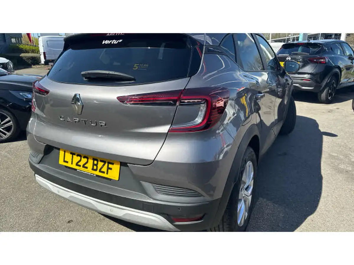 2022-renault-captur-13-tce-iconic-edition-edc-auto-big-7