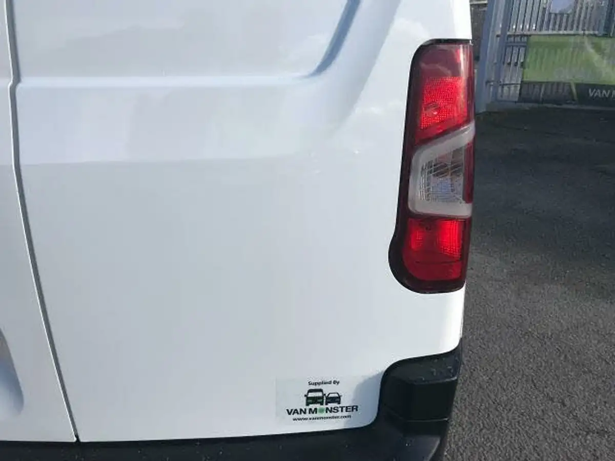 2021-peugeot-partner-15-bluehdi-1000-professional-100ps-eu6dt-panel-big-30