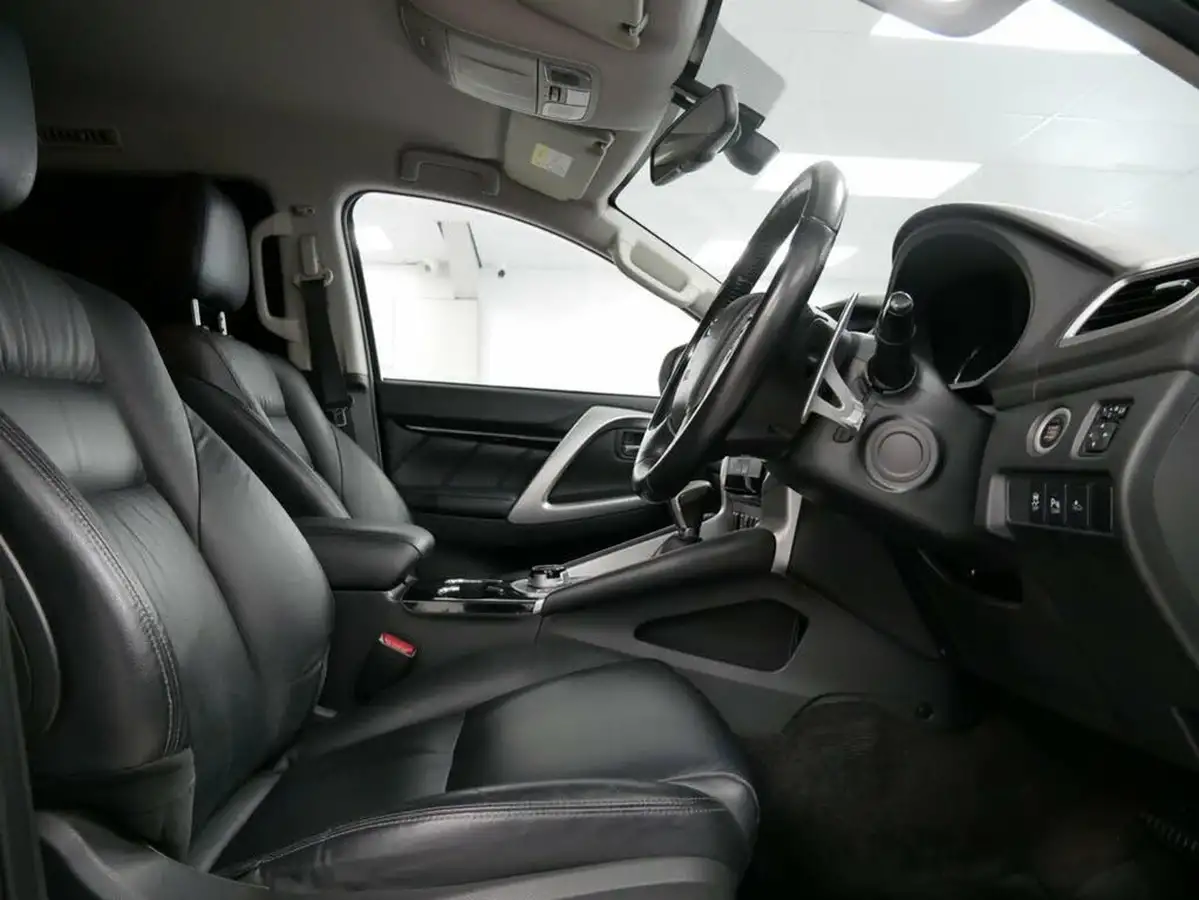 2019-mitsubishi-shogun-sport-24di-d-sport-big-11