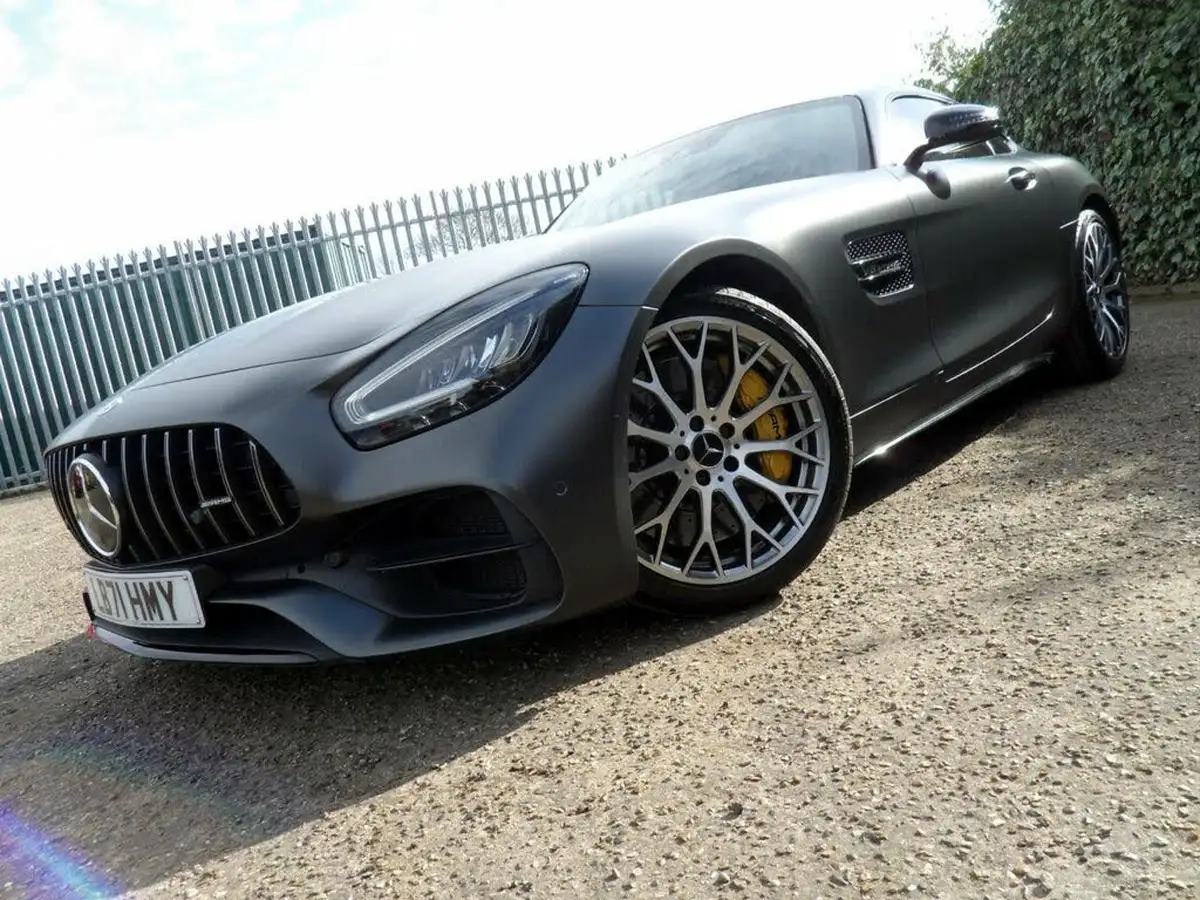 2021-mercedes-benz-amg-40-gt-night-edition-coupe-big-9