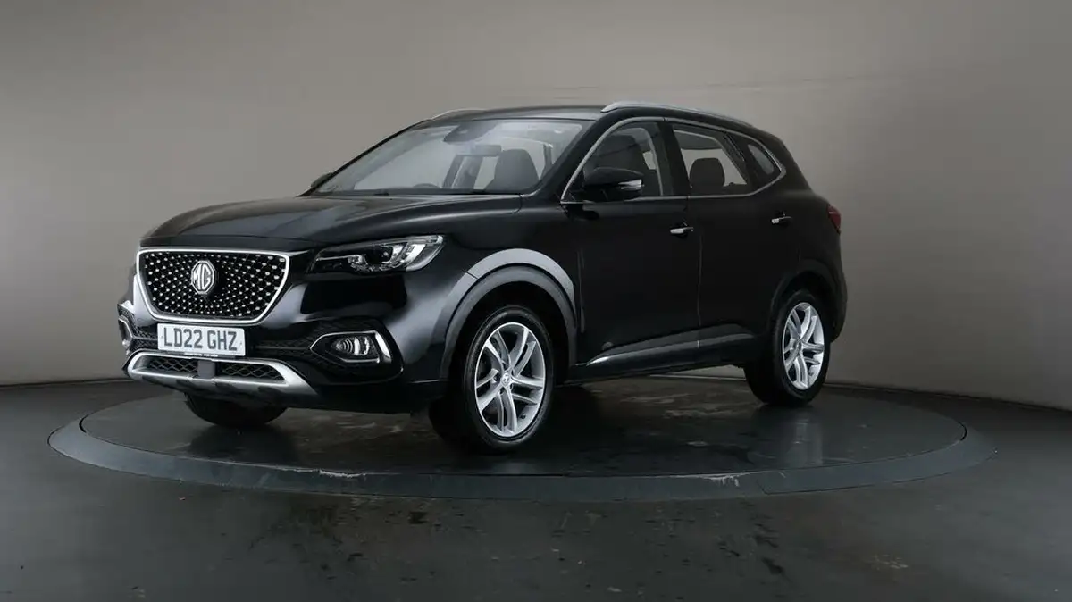 2022-mg-hs-15t-gdi-exclusive-162ps-big-36