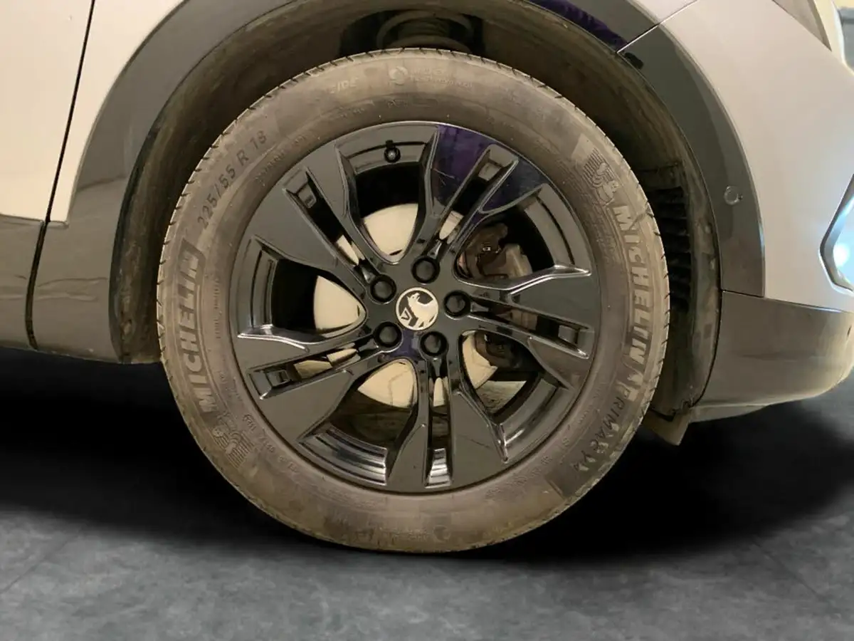 2023-vauxhall-grandland-12-gs-130ps-big-26