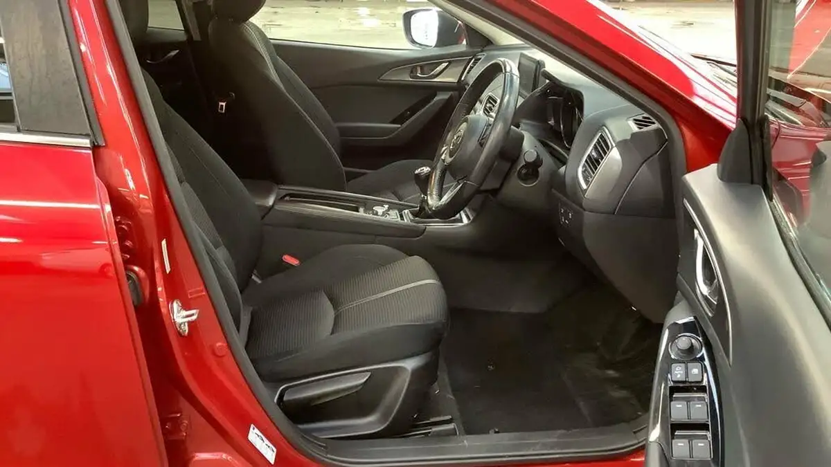 2017-mazda-mazda3-20-sport-nav-120ps-hatchback-5d-big-11