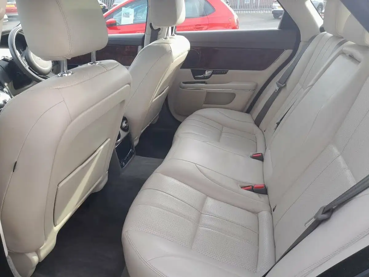 2011-jaguar-xj-series-30td-xj-premium-luxury-swb-big-14
