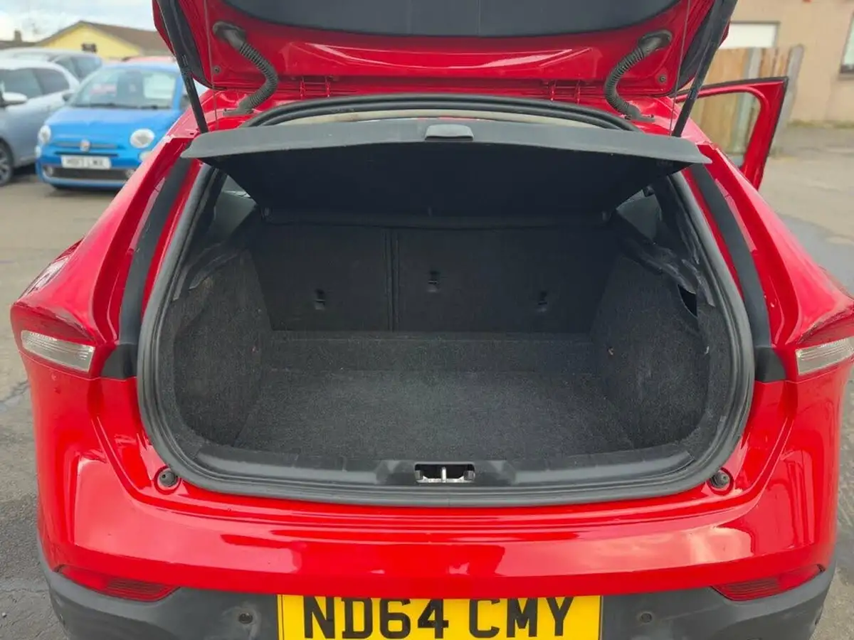 2014-volvo-v40-16td-d2-cross-country-lux-powershift-big-23
