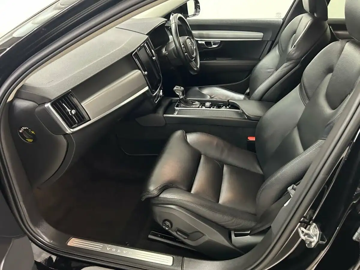 2020-volvo-v90-20-t4-momentum-plus-big-13
