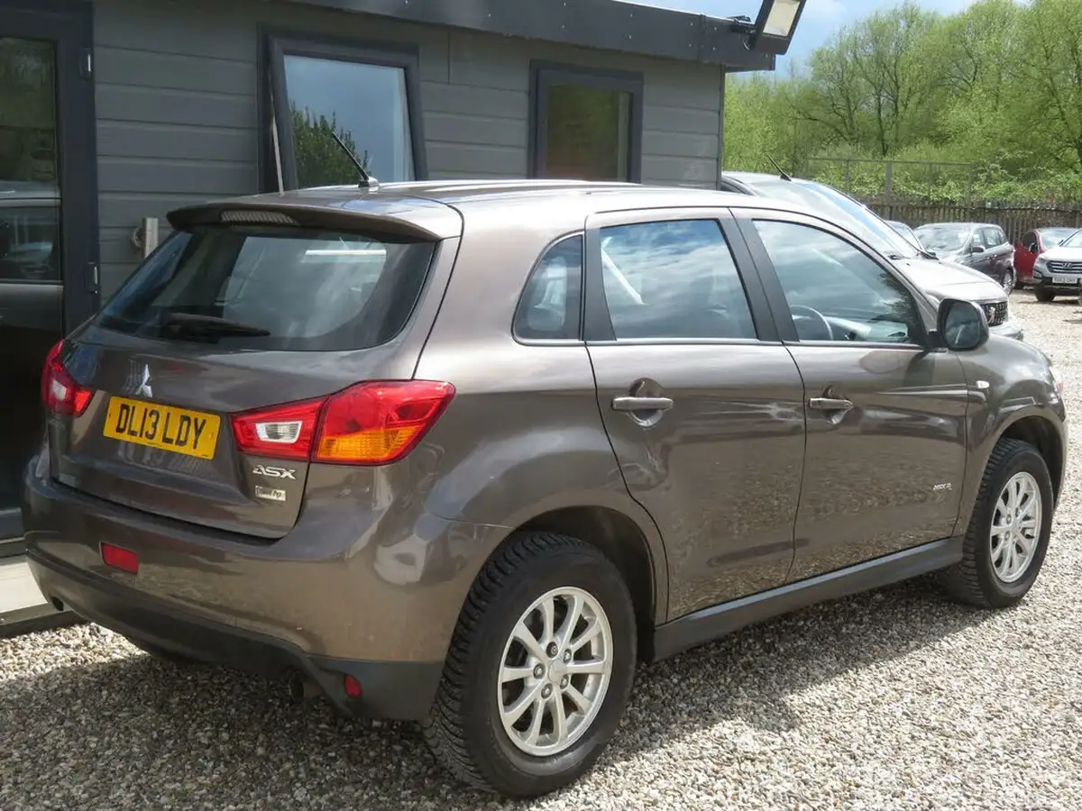 2013-mitsubishi-asx-16-2-big-3