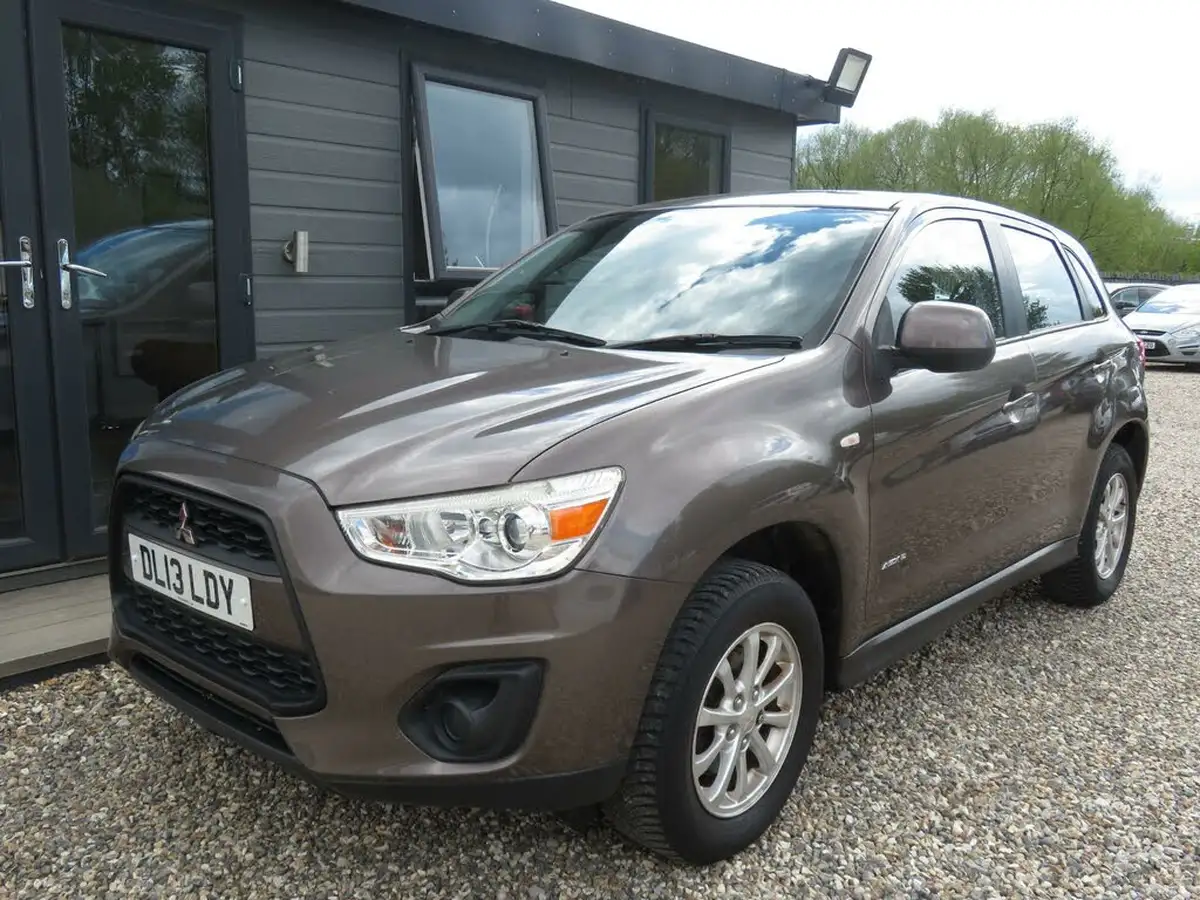 2013-mitsubishi-asx-16-2-big-27
