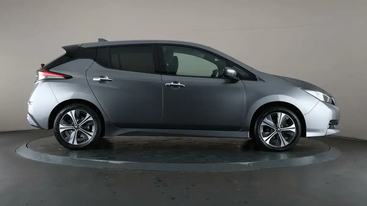 2021-nissan-leaf-e-n-connecta-big-52
