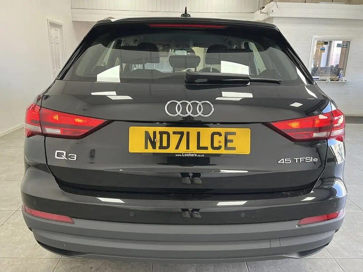 2022-audi-q3-14-45-tfsi-e-technik-big-3