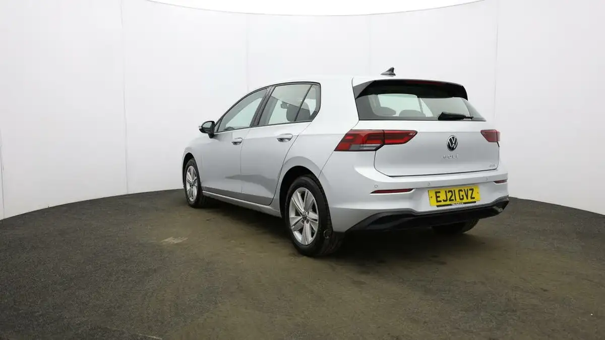 2021-volkswagen-golf-10-etsi-life-hatchback-big-34