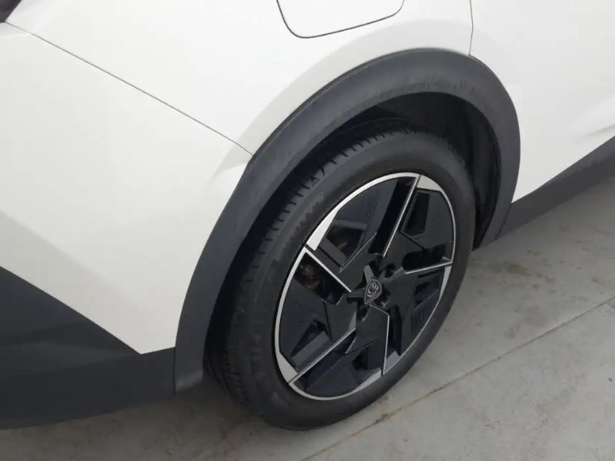 2023-peugeot-408-12-puretech-gt-130ps-ss-eat8-big-12