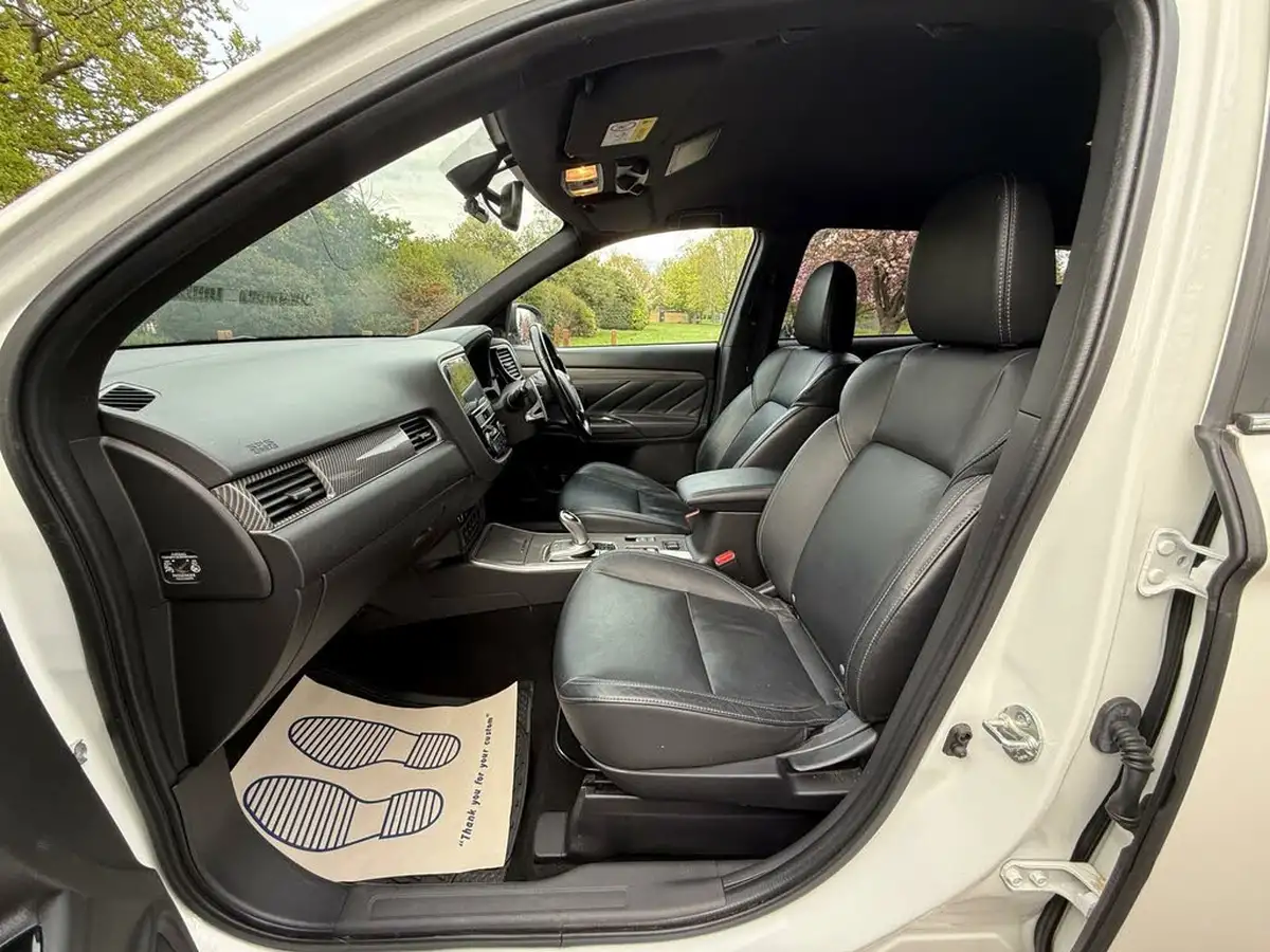 2019-mitsubishi-outlander-24-4h-phev-big-24