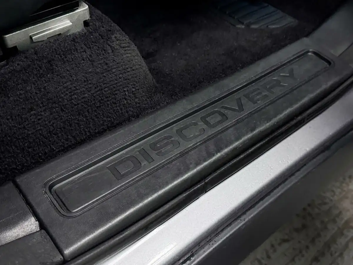 2020-land-rover-discovery-30-sd6-landmark-big-20