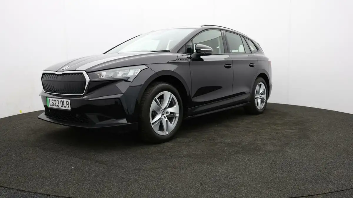 2023-skoda-enyaq-e-60-big-51