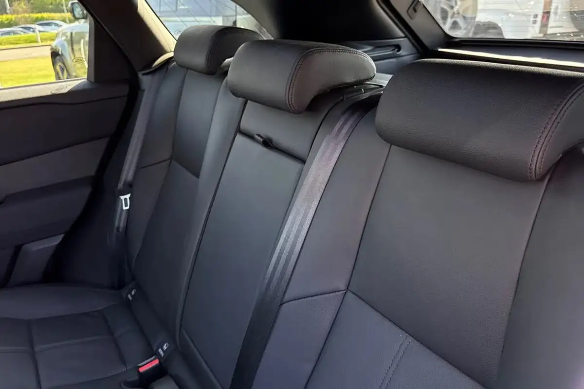 2023-land-rover-range-rover-velar-20-d200-dynamic-se-big-43