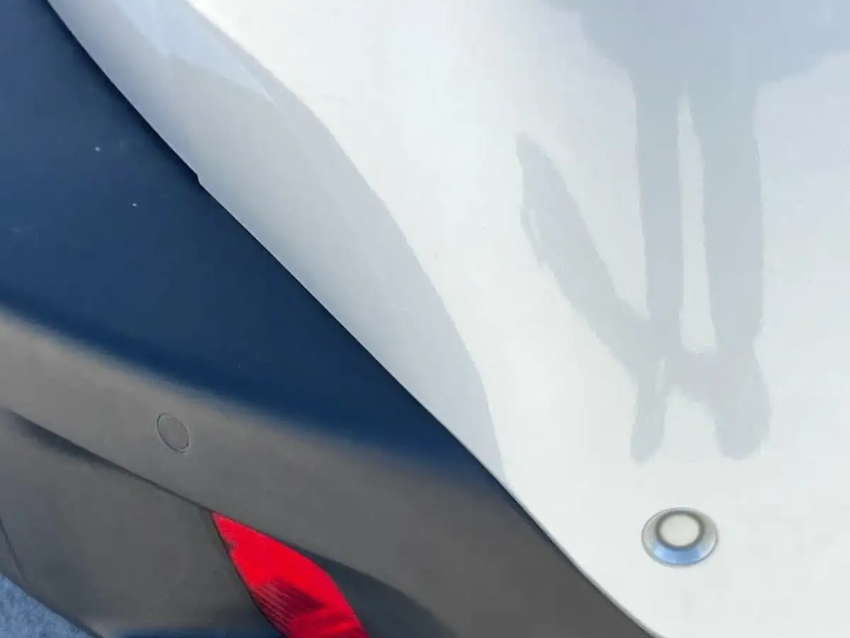 2021-peugeot-2008-suv-12-puretech-gt-eat8-big-21
