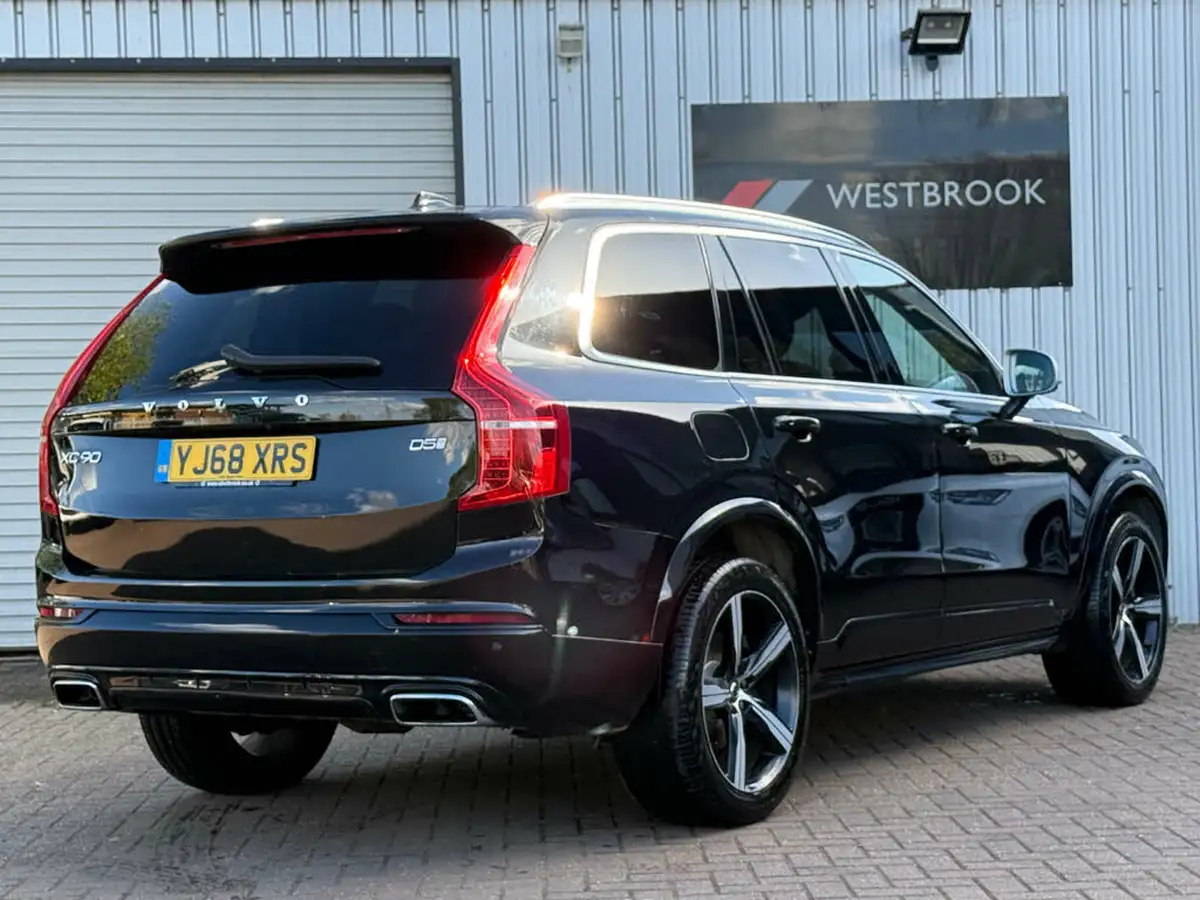 2018-volvo-xc90-20td-d5-r-design-4x4-big-1